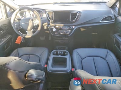 Zdjęcie 8 z 12 samochodu: 2025 CHRYSLER PACIFICA SELECT VIN:2C4RC1BG4SR532651 - miniatura