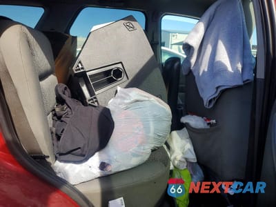 Zdjęcie 10 z 12 samochodu: 2005 FORD ESCAPE XLT VIN:1FMYU93105KA70752 - miniatura