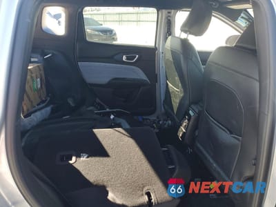 Zdjęcie 10 z 13 samochodu: 2024 JEEP COMPASS LATITUDE VIN:3C4NJDBN2RT107778 - miniatura