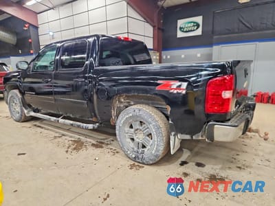 Drugie zdjęcie samochodu z przodu: 2013 CHEVROLET SILVERADO K1500 LT VIN:3GCPKSE77DG159660 - miniatura