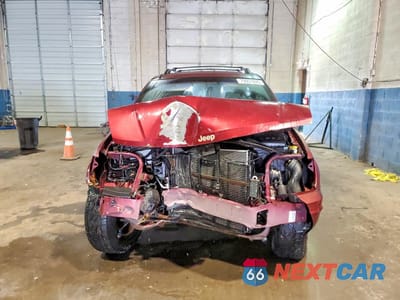 Piąte zdjęcie samochodu w środku: 1999 JEEP GRAND CHEROKEE LIMITED VIN:1J4GW68N3XC632994 - miniatura