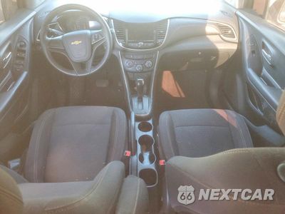 Zdjęcie 8 z 13 samochodu: 2020 CHEVROLET TRAX LS VIN:3GNCJKSB0LL291196 - miniatura