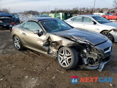 Czwarte zdjęcie samochodu z boku: 2015 MERCEDES-BENZ SLK 250 VIN:WDDPK4HA1FF099811 - miniatura