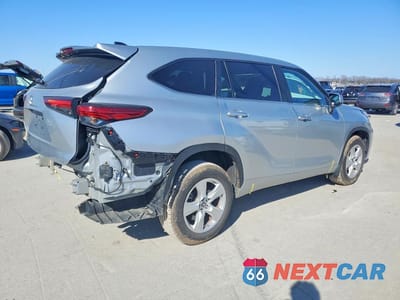 Trzecie zdjęcie samochodu z tyłu: 2023 TOYOTA HIGHLANDER L VIN:5TDKDRAH0PS517571 - miniatura