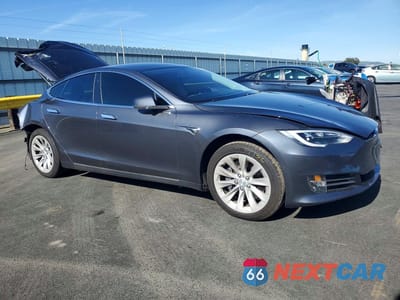 Czwarte zdjęcie samochodu z boku: 2017 TESLA MODEL S VIN:5YJSA1E16HF183785 - miniatura