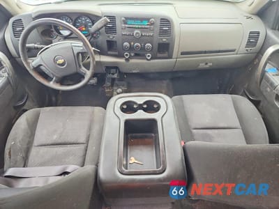 Zdjęcie 8 z 13 samochodu: 2011 CHEVROLET SILVERADO K1500 LS VIN:3GCPKREA2BG317517 - miniatura