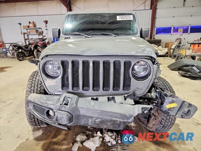 Piąte zdjęcie samochodu w środku: 2021 JEEP WRANGLER UNLIMITED SAHARA VIN:1C4HJXEN0MW671460 - miniatura