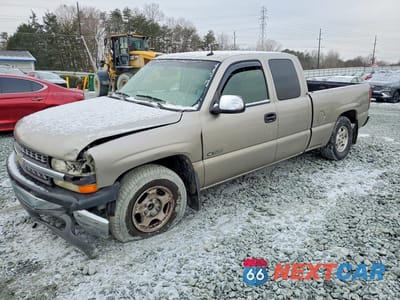2002 CHEVROLET SILVERADO C1500 2GCEC19T221414792 - główne zdjęcie licytacji z USA - miniatura