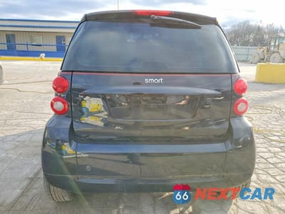 Zdjęcie 6 z 13 samochodu: 2011 SMART FORTWO PURE VIN:WMEEJ3BA9BK443122 - miniatura