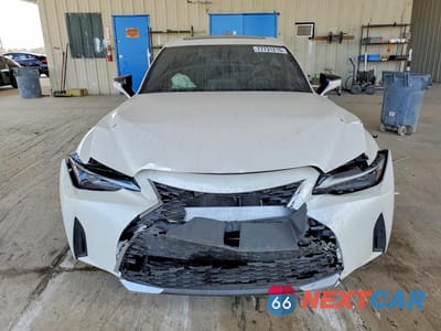 Piąte zdjęcie samochodu w środku: 2024 LEXUS IS 300 BASE VIN:JTHCA1D2XR5131284 - miniatura