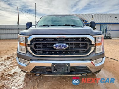 Piąte zdjęcie samochodu w środku: 2022 FORD F150 SUPERCREW VIN:1FTFW1E59NKE65357 - miniatura