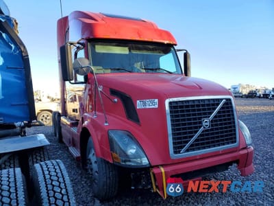 2007 VOLVO VNL SEMI TRUCK 4V4NC9GH67N397809 - główne zdjęcie licytacji z USA - miniatura