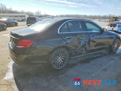 Trzecie zdjęcie samochodu z tyłu: 2017 MERCEDES-BENZ E 300 VIN:WDDZF4JB7HA027883 - miniatura