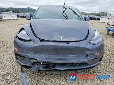 Piąte zdjęcie samochodu w środku: 2023 TESLA MODEL Y VIN:7SAYGDED4PF971843 - miniatura