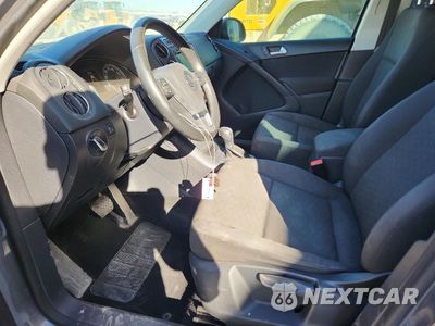 Zdjęcie 7 z 13 samochodu: 2015 VOLKSWAGEN TIGUAN S VIN:WVGAV7AX9FW504655 - miniatura