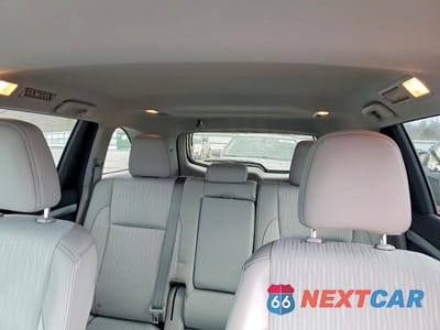 Zdjęcie 10 z 12 samochodu: 2016 TOYOTA HIGHLANDER LE VIN:5TDBKRFH8GS254695 - miniatura