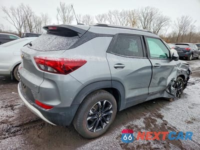 Trzecie zdjęcie samochodu z tyłu: 2023 CHEVROLET TRAILBLAZER LT VIN:KL79MPSLXPB200424 - miniatura