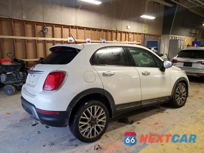 Trzecie zdjęcie samochodu z tyłu: 2016 FIAT 500X TREKKING VIN:ZFBCFXCT9GP349690 - miniatura