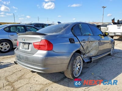 Trzecie zdjęcie samochodu z tyłu: 2010 BMW 328 XI SULEV VIN:WBAPK5C51AA651420 - miniatura
