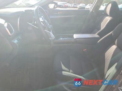 Zdjęcie 6 z 12 samochodu: 2017 NISSAN MAXIMA 3.5 S VIN:1N4AA6AP1HC429566 - miniatura