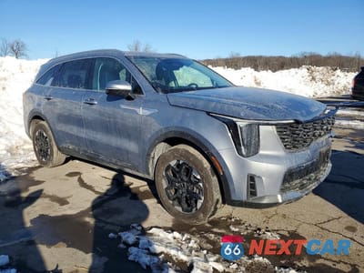 Czwarte zdjęcie samochodu z boku: 2025 KIA SORENTO S VIN:5XYRLDJC5SG341678 - miniatura