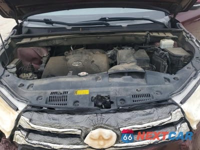 Zdjęcie 12 z 13 samochodu: 2019 TOYOTA HIGHLANDER LE VIN:5TDZZRFH8KS308886 - miniatura