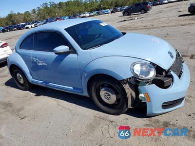 Czwarte zdjęcie samochodu z boku: 2014 VOLKSWAGEN BEETLE VIN:3VWJ07AT5EM659862 - miniatura