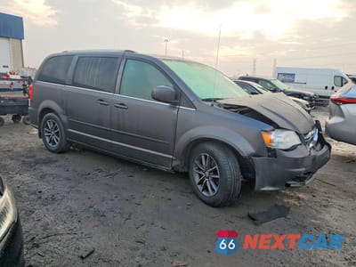 Czwarte zdjęcie samochodu z boku: 2017 DODGE GRAND CARAVAN SXT VIN:2C4RDGCG1HR596234 - miniatura