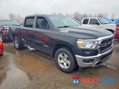 Czwarte zdjęcie samochodu z boku: 2021 RAM 1500 BIG HORN VIN:1C6SRFFTXMN512500 - miniatura