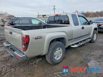 Trzecie zdjęcie samochodu z tyłu: 2005 GMC CANYON VIN:1GTDT196358213569 - miniatura