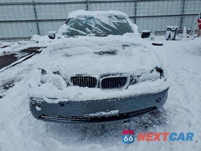 Piąte zdjęcie samochodu w środku: 2003 BMW 325 XI VIN:WBAEU334X3PM56994 - miniatura