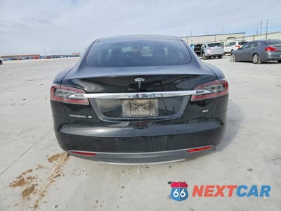 Zdjęcie 6 z 12 samochodu: 2013 TESLA MODEL S VIN:5YJSA1CN4DFP20265 - miniatura