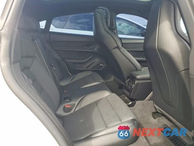 Zdjęcie 10 z 13 samochodu: 2021 PORSCHE TAYCAN VIN:WP0AA2Y10MSA13466 - miniatura