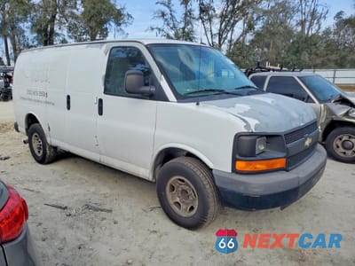 Czwarte zdjęcie samochodu z boku: 2013 CHEVROLET EXPRESS G2500 VIN:1GCWGFFA5D1104346 - miniatura