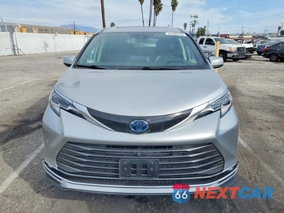 Piąte zdjęcie samochodu w środku: 2021 TOYOTA SIENNA PLATINUM 7-PASSENGER VIN:5TDERKEC6MS022615 - miniatura