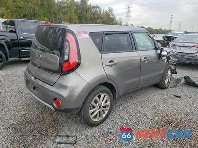 Trzecie zdjęcie samochodu z tyłu: 2017 KIA SOUL + VIN:KNDJP3A5XH7493538 - miniatura