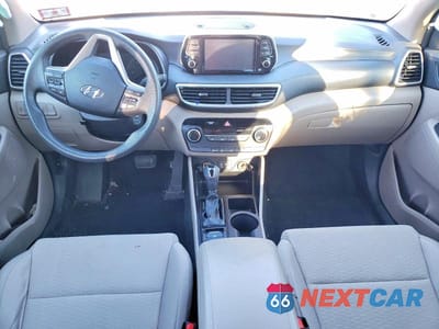 Zdjęcie 8 z 13 samochodu: 2019 HYUNDAI TUCSON SE VIN:KM8J2CA41KU978032 - miniatura