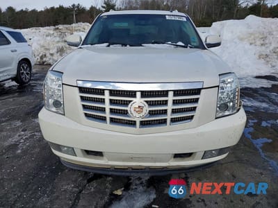 Piąte zdjęcie samochodu w środku: 2010 CADILLAC ESCALADE ESV PREMIUM VIN:1GYUKJEF8AR209184 - miniatura