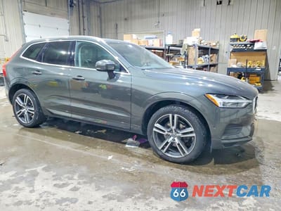 Czwarte zdjęcie samochodu z boku: 2019 VOLVO XC60 T5 VIN:LYV102RK8KB187126 - miniatura