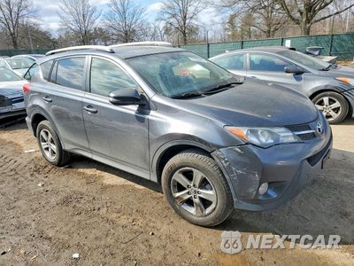 Czwarte zdjęcie samochodu z boku: 2015 TOYOTA RAV4 XLE VIN:JTMRFREV8FD173507 - miniatura