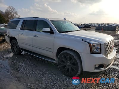 Czwarte zdjęcie samochodu z boku: 2016 GMC YUKON XL DENALI VIN:1GKS2HKJ2GR204221 - miniatura
