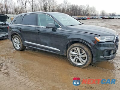Czwarte zdjęcie samochodu z boku: 2022 AUDI Q7 PREMIUM PLUS VIN:WA1LXBF73ND015076 - miniatura