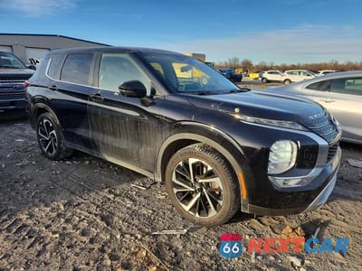 Czwarte zdjęcie samochodu z boku: 2022 MITSUBISHI OUTLANDER SE VIN:JA4J4UA85NZ065668 - miniatura