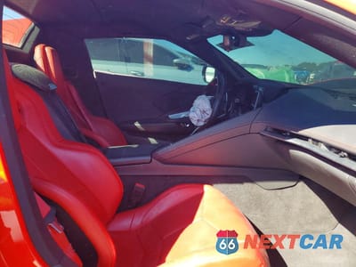 Zdjęcie 10 z 12 samochodu: 2022 CHEVROLET CORVETTE STINGRAY 1LT VIN:1G1YA3D40N5121208 - miniatura