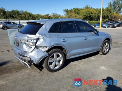 Trzecie zdjęcie samochodu z tyłu: 2018 AUDI Q5 PREMIUM VIN:WA1ANAFY2J2192367 - miniatura