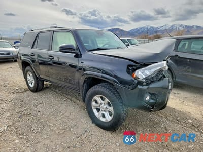 Czwarte zdjęcie samochodu z boku: 2021 TOYOTA 4RUNNER SR5/SR5 PREMIUM VIN:JTEMU5JR6M5925046 - miniatura