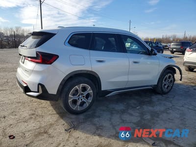 Trzecie zdjęcie samochodu z tyłu: 2024 BMW X1 XDRIVE28I VIN:WBX73EF09R5Z44005 - miniatura