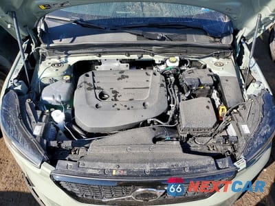 Zdjęcie 12 z 12 samochodu: 2025 VOLVO XC40 PLUS VIN:YV4L12UC9S2455735 - miniatura