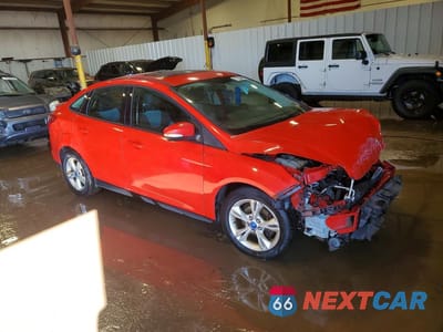 Czwarte zdjęcie samochodu z boku: 2012 FORD FOCUS VIN:1FAHP3F21CL283204 - miniatura