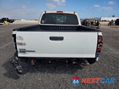 Zdjęcie 6 z 11 samochodu: 2015 TOYOTA TACOMA BASE VIN:5TFTX4CN4FX065408 - miniatura